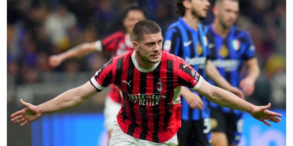 AC Milan greep de laatste kans om door te stromen naar de Europese competitie AC Milan greep de laatste kans om door te stromen naar de Europese competitie